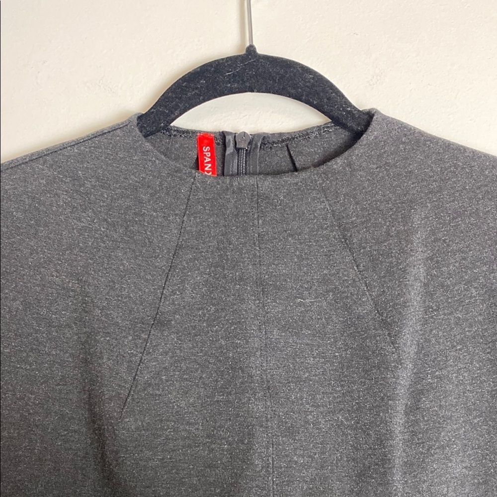 Spanx The Funnel Neck Top Charcoal Short Sleeve Size XS - Picture 5 of 9